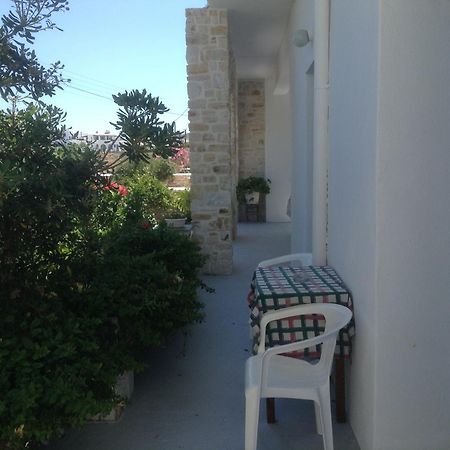 Rania Apartments Antiparos Екстер'єр фото