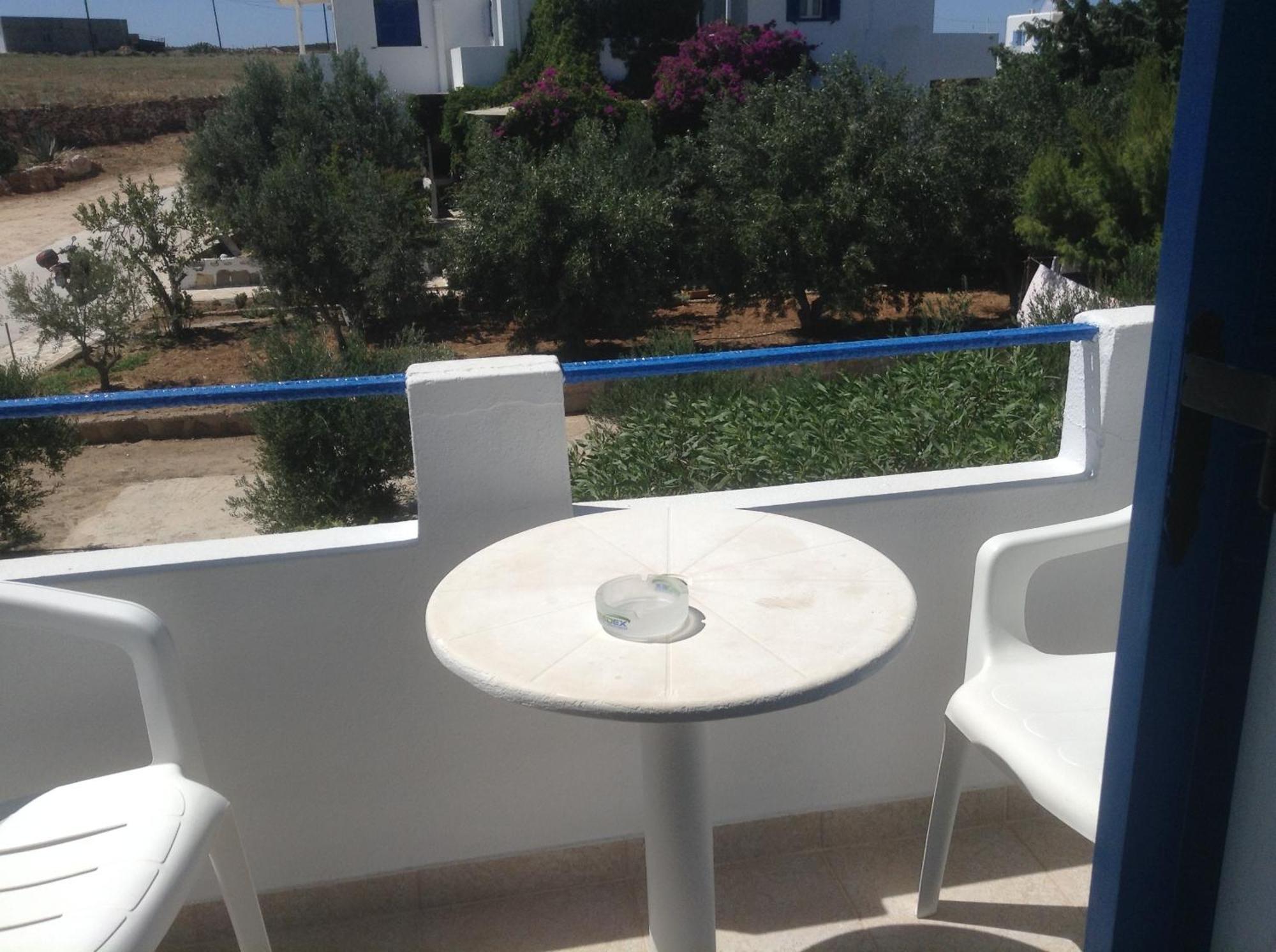 Rania Apartments Antiparos Екстер'єр фото